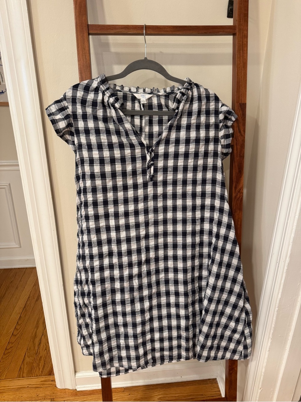 Time and Tru Black and White Gingham Short Sleeve Dress
